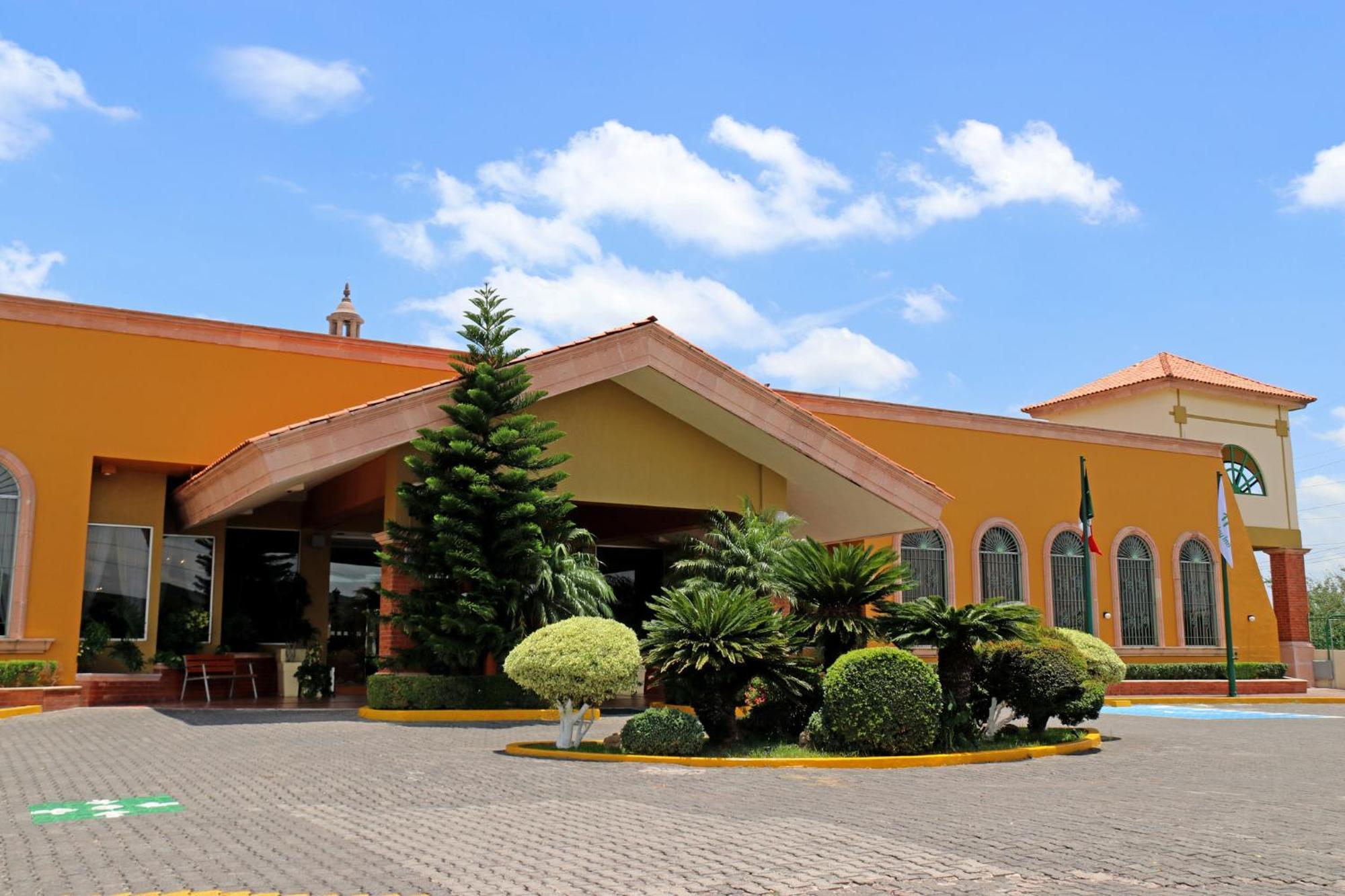 Holiday Inn La Piedad By Ihg Екстериор снимка