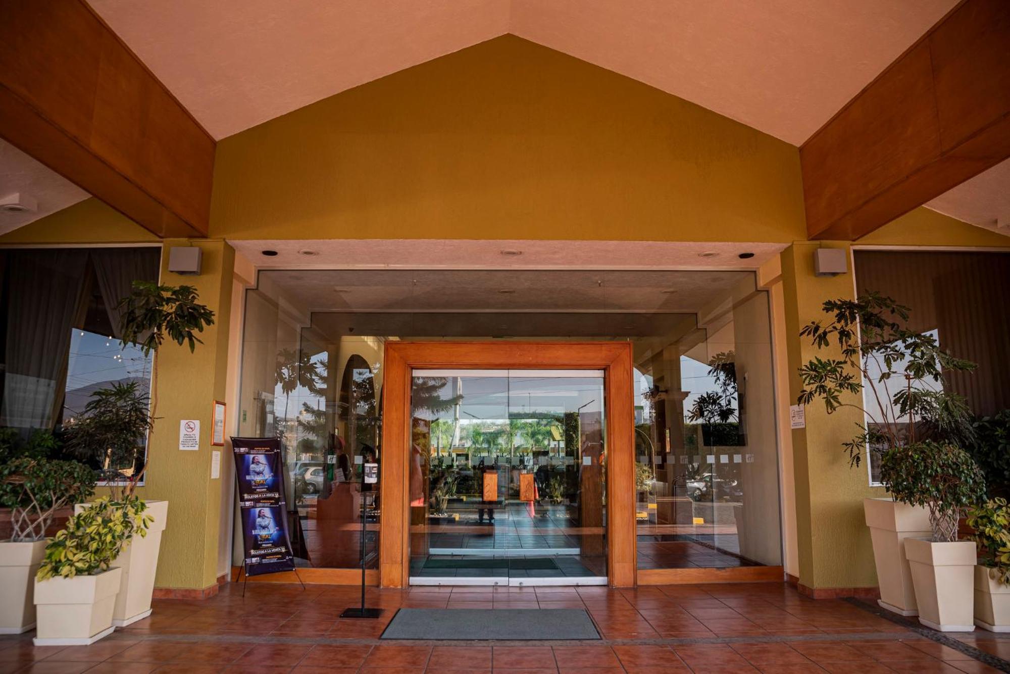 Holiday Inn La Piedad By Ihg Екстериор снимка